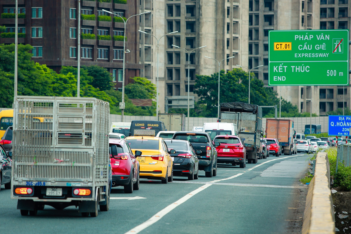 Theo kế hoạch, ngày mai 5/9, người lao động trên cả nước sẽ quay trở lại làm việc sau kỳ nghỉ lễ dài.