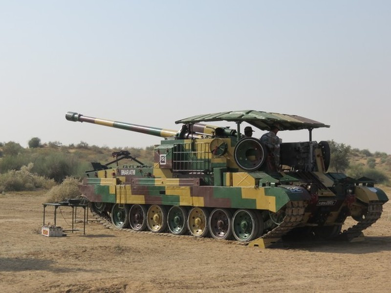  Những khẩu pháo M46 nói trên còn được sử dụng để tạo ra các hệ thống pháo tự hành, ví dụ ở Ấn Độ, tổ hợp Catapult được tạo ra bằng cách đưa khẩu M46 lên khung gầm xe tăng chiến đấu chủ lực Arjun Mk 1.