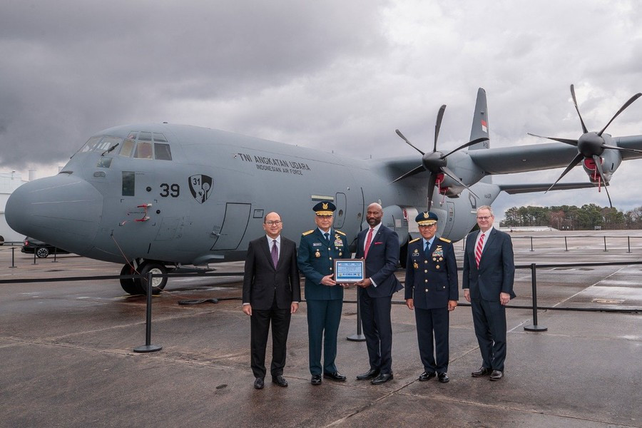 Được biết, việc giao máy bay vận tải mới sẽ bắt đầu vào năm 2027 và quốc gia châu Đại Dương này sẽ nhận được 12 chiếc C-130J đầu tiên trong năm 2030 để thay thế chính những chiếc Hercule phiên bản cũ.