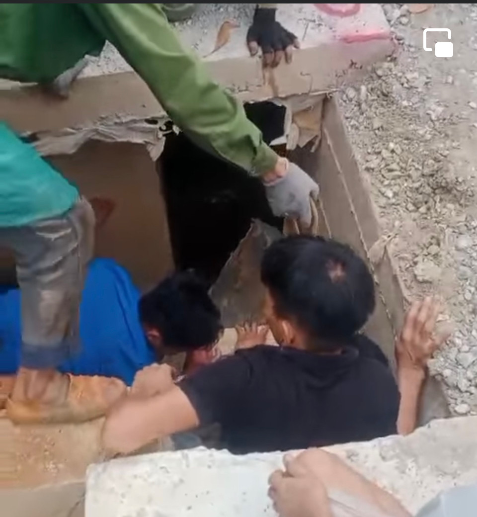 Nữ điều dưỡng cấp cứu 115 rơi xuống hố sâu thi công Nu dieu duong cap cuu 115 roi xuong ho sau thi cong