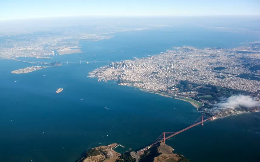 Cầu cổng vàng tại San Francisco, Mỹ.