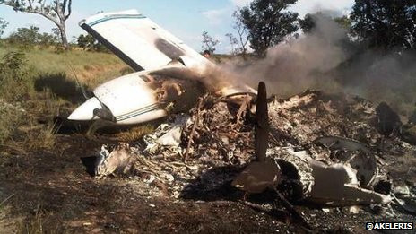 Một chiếc máy bay bị chiến đấu cơ Venezuela bắn hạ.