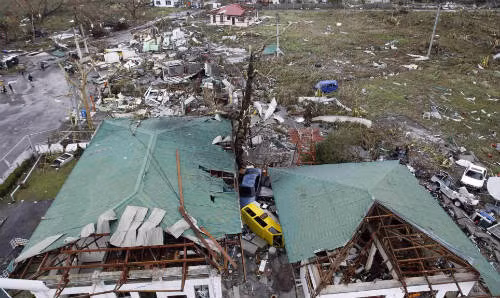 Một góc thành phố Tacloban hoang tàn sau siêu bão Haiyan.