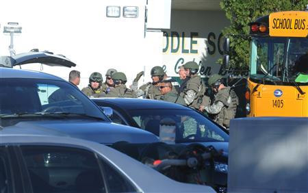 Cảnh sát được triển khai tại trường trung học Nevada.