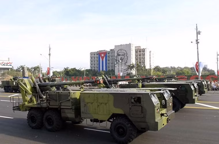 Trở lại lực lượng pháo binh Cuba, lực lượng này hiện được trang bị khoảng 700 khẩu pháo kéo, pháo tự hành các loại.