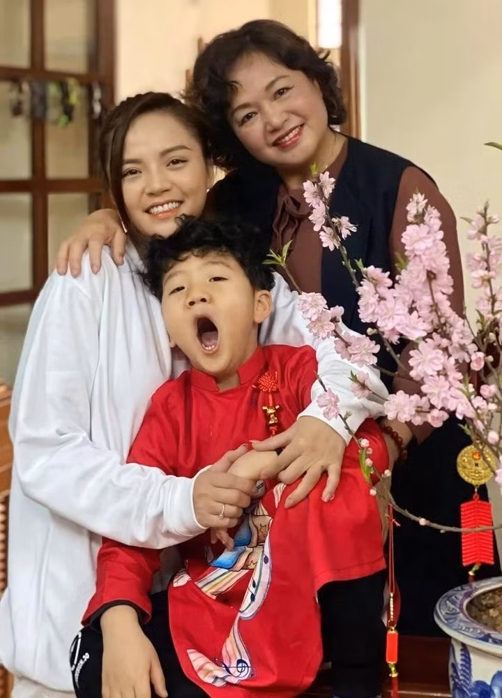 Me ruot Thu Quynh tung la my nhan tai sac ven toan thap nien 90-Hinh-7