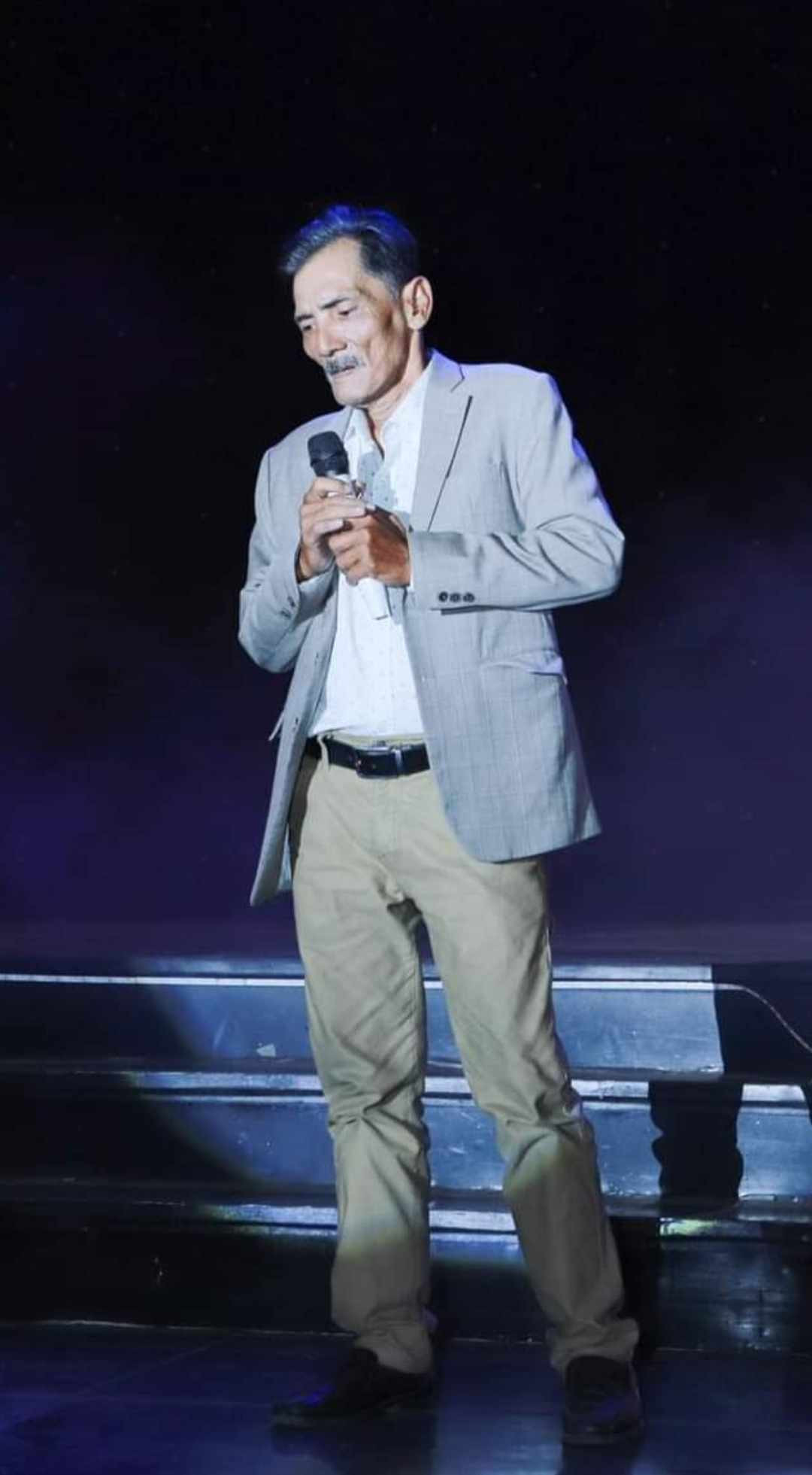 Vì sao Thương Tín không thể nhận show đi hát ở Hải Phòng? - Hình 2 Vi sao Thuong Tin khong the nhan show di hat o Hai Phong?-Hinh-2