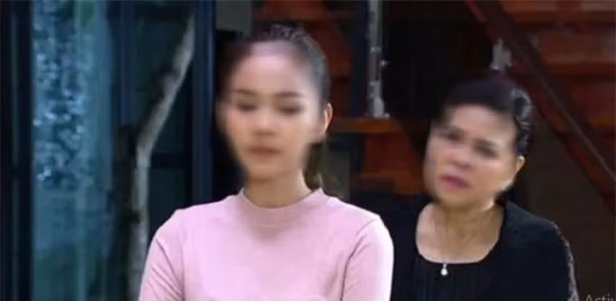 Sang vay tien, bac hang xom noi mot cau ma toi tuc tai mat