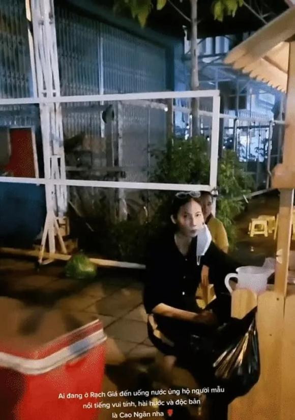 Cao Ngan nguoi mau Vietnam's Next Top Model ban tra muoi ot via he-Hinh-2