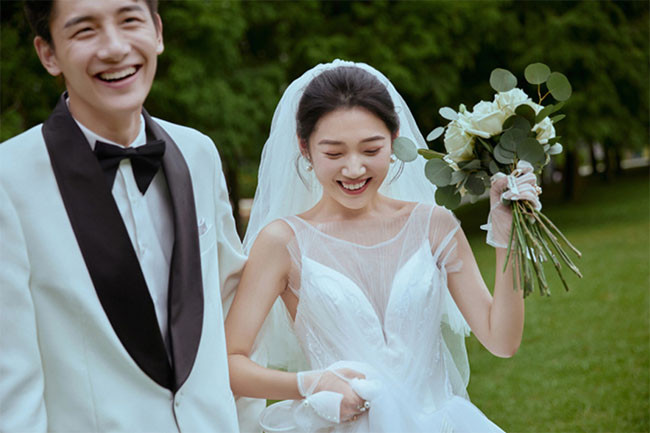 Đồng thời, trong xã hội ngày nay, việc tái hôn được coi là quyền cá nhân và không còn là vấn đề gây ra tranh cãi về đạo đức hay gây xã hội nghiêm trọng như trước.