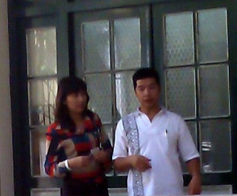 Bản kết luận này cũng cho biết, bà Nguyễn Thị Hằng - vợ BS Tường cũng đi cùng xe và có mặt chứng kiến Tường và Khánh ném xác nạn nhân. Nhưng vì bà Hằng có hành động can ngăn nên không bị truy cứu trách nhiệm hình sự. Tuy nhiên, bà Hằng phủ nhận tham gia vào hành trình ném xác và cho rằng thông tin này là "tin đồn bịa đặt".