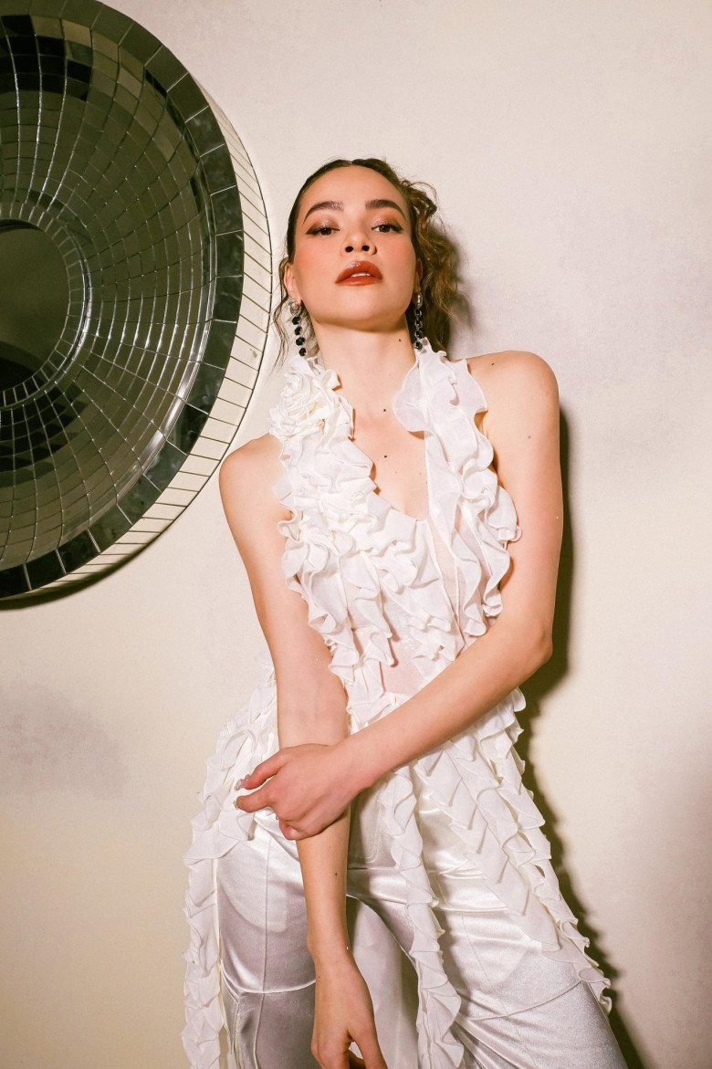 Me 3 con Ho Ngoc Ha nay gay tong teo, dien ao xe sau-Hinh-8