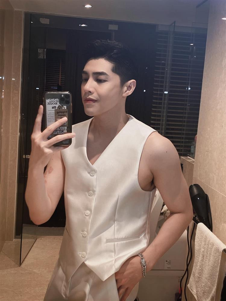 Ngoại hình Hồ Ngọc Hà - Noo Phước Thịnh thay đổi sau 8 năm - Hình 18 Ngoai hinh Ho Ngoc Ha - Noo Phuoc Thinh thay doi sau 8 nam-Hinh-18