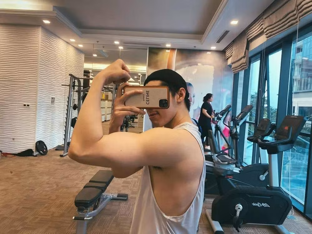 Ngoai hinh Ho Ngoc Ha - Noo Phuoc Thinh thay doi sau 8 nam-Hinh-20