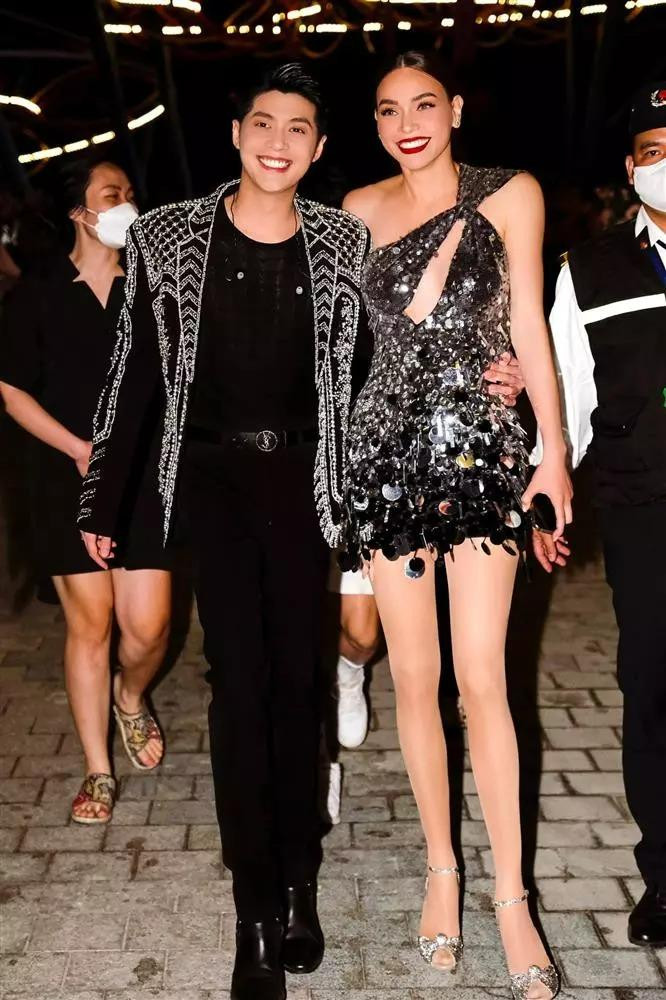 Ngoại hình Hồ Ngọc Hà - Noo Phước Thịnh thay đổi sau 8 năm - Hình 17 Ngoai hinh Ho Ngoc Ha - Noo Phuoc Thinh thay doi sau 8 nam-Hinh-17