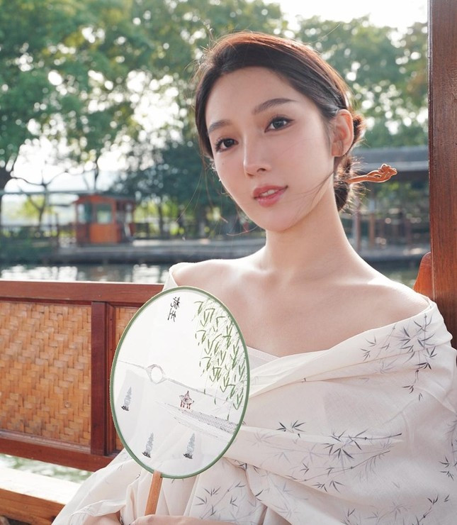 Co gai khien Ngo Diec Pham ngoi tu 13 nam, ket thuc su nghiep-Hinh-2