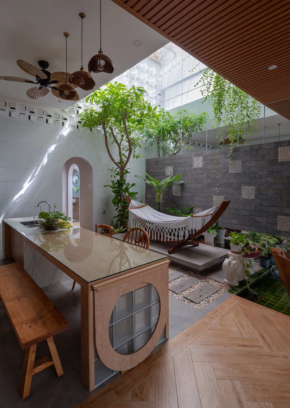 Nha 2 tang doc la dung kinh tao hinh dang song nuoc-Hinh-17