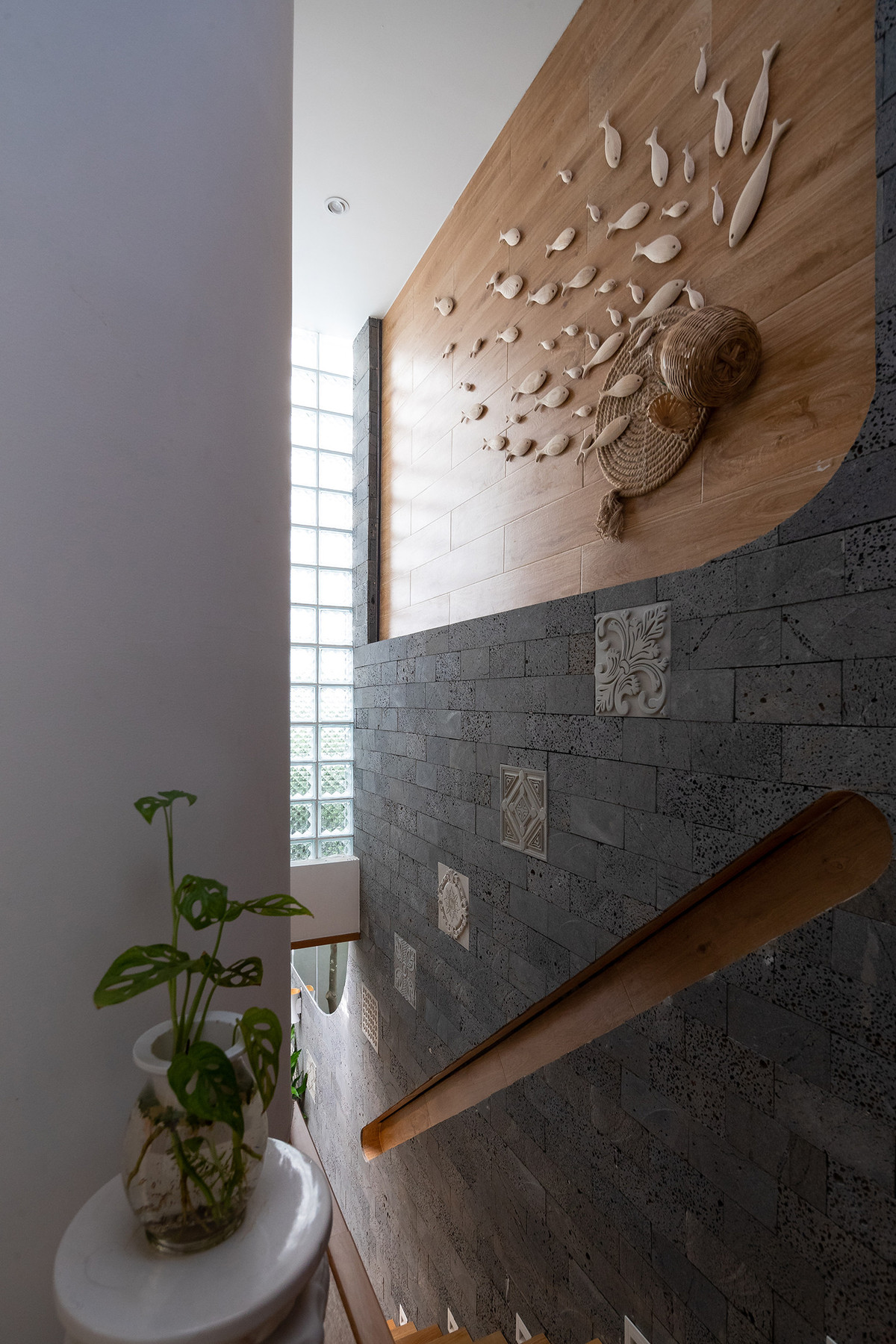 Nha 2 tang doc la dung kinh tao hinh dang song nuoc-Hinh-15