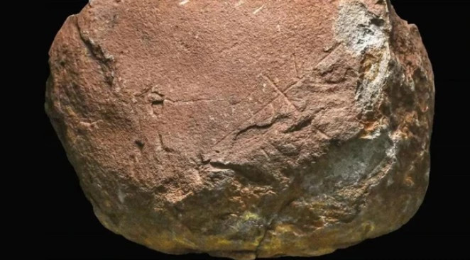 Phat hien tac pham nghe thuat 200.000 nam tuoi cua loai nguoi khac