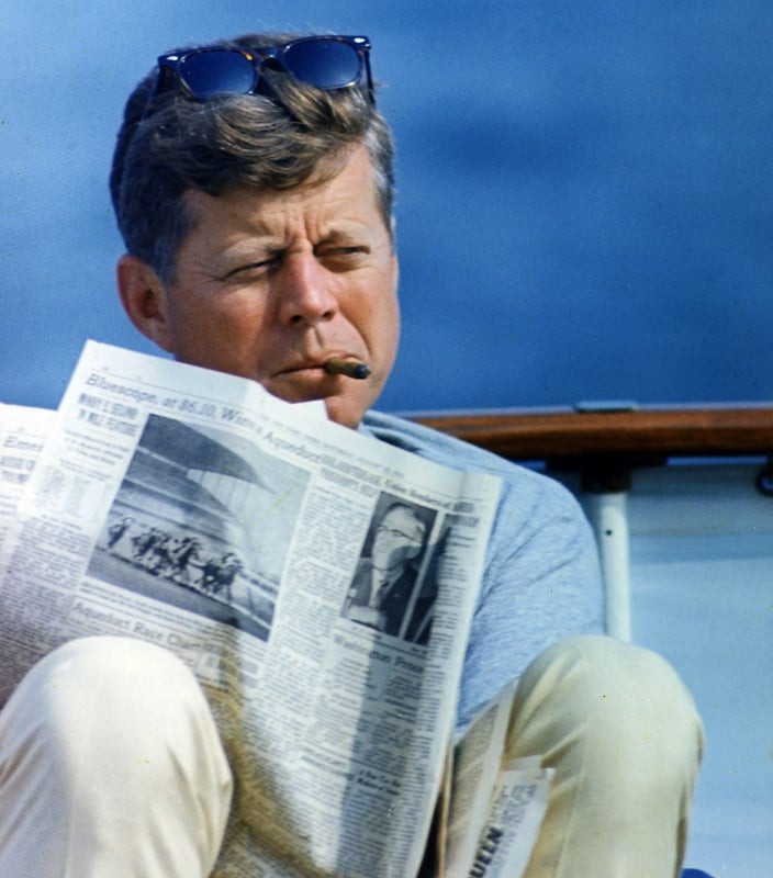 Tổng thống John F. Kennedy. Các điệp viên CIA đã xâm nhập vào kho và trộn vào 800 bao đường một loại hóa chất làm cho đường có vị đắng. Dự tính rằng khi giao cho Liên Xô, toàn bộ số đường này sẽ được xử lý cùng lúc, vì vậy cả 7.000 tấn đường sẽ bị hỏng. Chiến dịch này theo đuổi một số mục tiêu. Thứ nhất, như CIA đã báo cáo với Bộ phận Tác chiến đặc biệt của Lầu Năm Góc, thiệt hại kinh tế trực tiếp đối với Liên Xô ước tính lên tới 350.000 - 400.000 USD (khoảng 4 triệu USD theo thời giá năm 2025). Thứ hai, các nguồn tin của The New York Times nói về tầm quan trọng chiến lược của hành động phá hoại này: niềm tin của Liên Xô vào chất lượng sản phẩm Cuba sẽ bị xói mòn, và Chủ tịch Fidel Castro sẽ mất đi khách hàng lớn nhất của mình. Thứ ba, người ta hy vọng rằng chủ tàu Streatham Hill sẽ bị lôi kéo vào các tranh chấp giữa Liên Xô và Cuba, điều này sẽ khiến ông ta và các nhà vận chuyển phương Tây khác không muốn tham gia vào hoạt động thương mại giữa hai quốc gia. Trong vòng vài tuần, vụ việc đã lọt đến tai Bộ Quốc phòng, Bộ Ngoại giao, và sau đó là Tổng thống Kennedy. Nếu CIA hy vọng sẽ nhận được lời khen ngợi vì một chiến dịch được thực hiện hoàn hảo, thì họ đã nhầm.