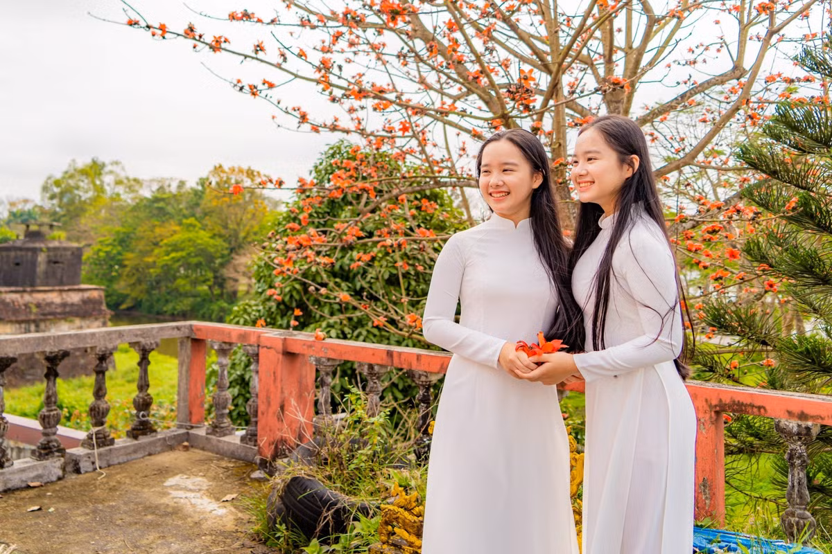 Dat troi xu Hue dep ruc ro trong mua hoa gao-Hinh-9