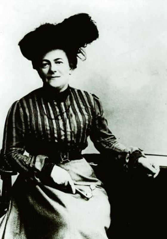 Chân dung người sáng kiến lấy 8/3 là ngày Quốc tế Phụ nữ - Hình 3 Chan dung nguoi sang kien lay 8/3 la ngay Quoc te Phu nu-Hinh-3