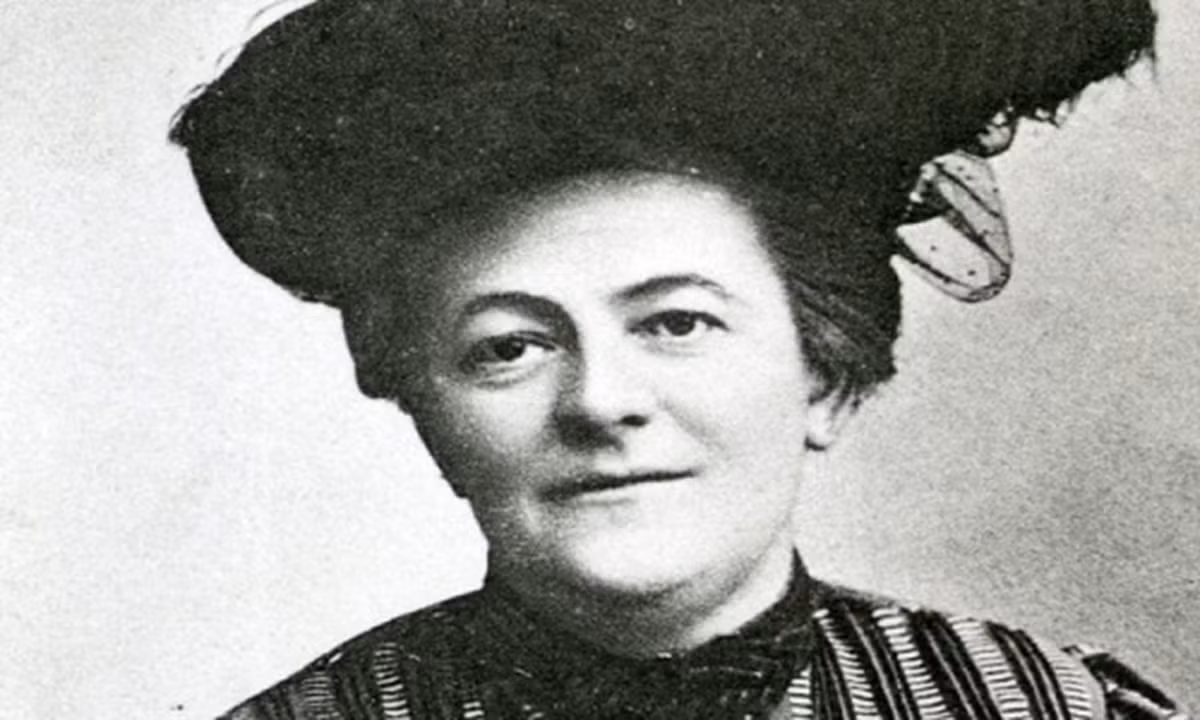 Chân dung người sáng kiến lấy 8/3 là ngày Quốc tế Phụ nữ - Hình 2 Chan dung nguoi sang kien lay 8/3 la ngay Quoc te Phu nu-Hinh-2