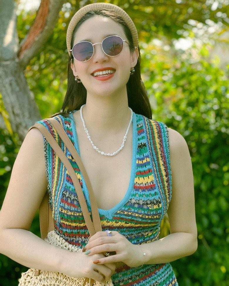 Bau 6 thang, Minh Hang chia se hinh anh di nghi duong sang chanh-Hinh-2