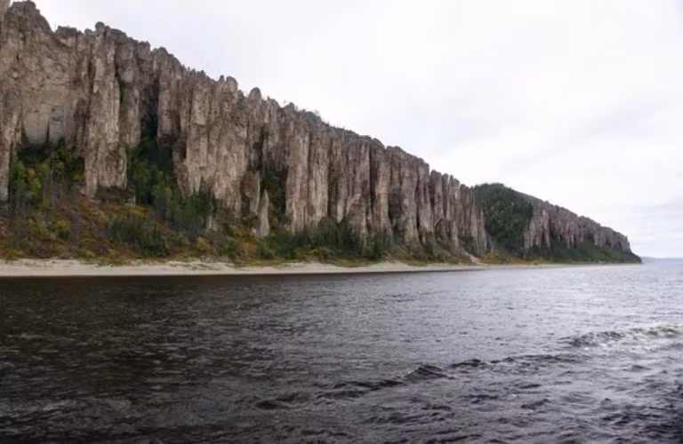 Công viên thiên nhiên quốc gia Lena Pillars, nằm trong ở vùng trung lưu sông Lena.