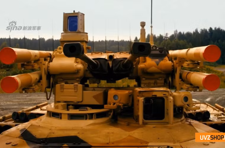 Hỏa lực của BMPT có thể là cực mạnh với 2 pháo cao tốc 2A42 30mm, 4 tên lửa chống tăng có điều khiển Ataka-T, 2 súng phóng lựu tự động AG-17D 30mm và một đại liên PKTM 7,2mm.