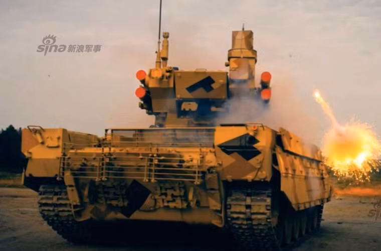 BMPT trang bị động cơ diesel V-92S2 1.000 mã lực cho tốc độ tối đa tới 60km/h, có khả năng vượt hào sâu, vượt chướng ngại vật nước tốt.