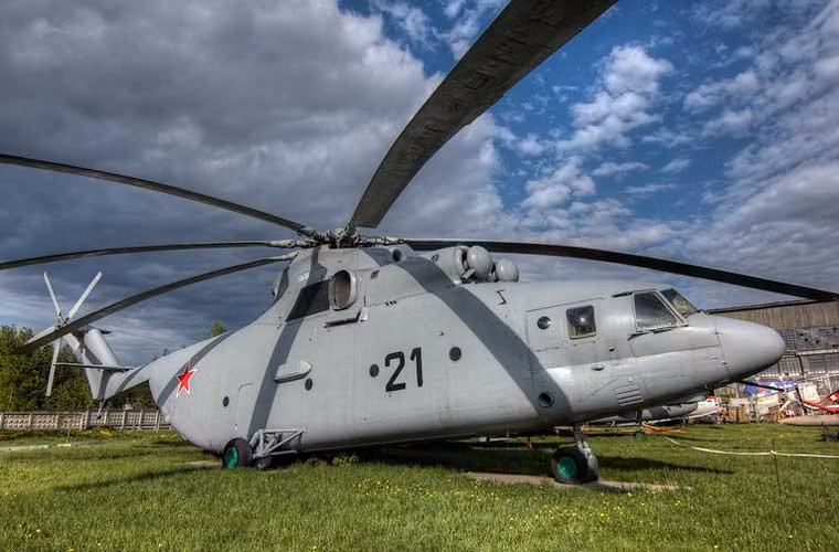 Trực thăng vận tải lớn nhất thế giới Mi-26 sau khi đã được làm sạch tinh tươm, nhìn như vừa mới xuất xưởng.