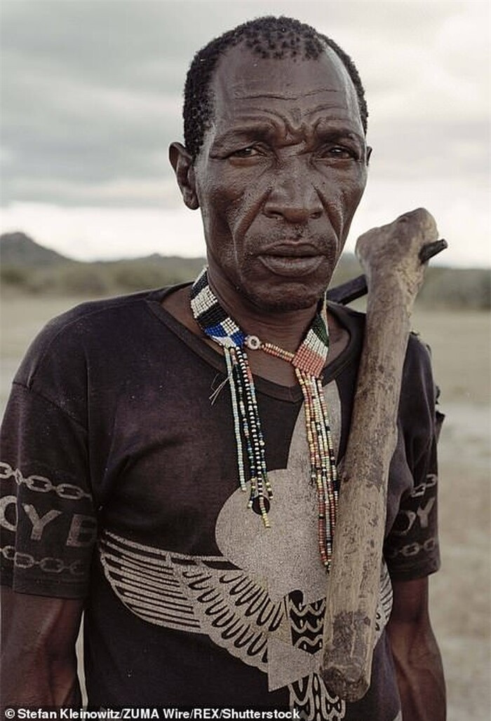 Bộ tộc thích ăn thịt khỉ đầu chó, có tài săn bắn “thần sầu“ ảnh 6 Bộ tộc thích ăn thịt khỉ đầu chó, có tài săn bắn “thần sầu“ ảnh 6