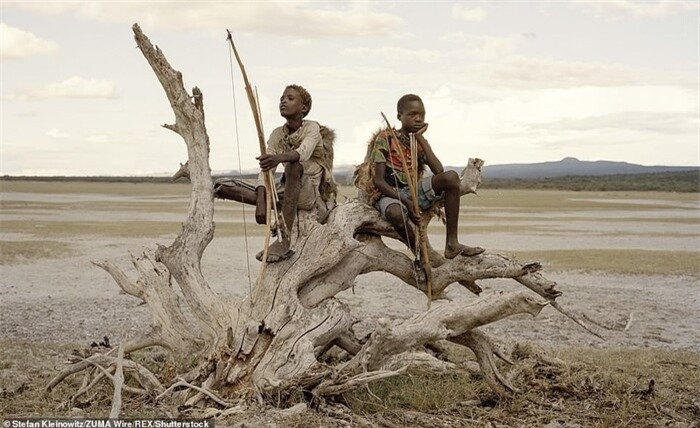 Bộ tộc thích ăn thịt khỉ đầu chó, có tài săn bắn “thần sầu“ ảnh 11 Bộ tộc thích ăn thịt khỉ đầu chó, có tài săn bắn “thần sầu“ ảnh 11