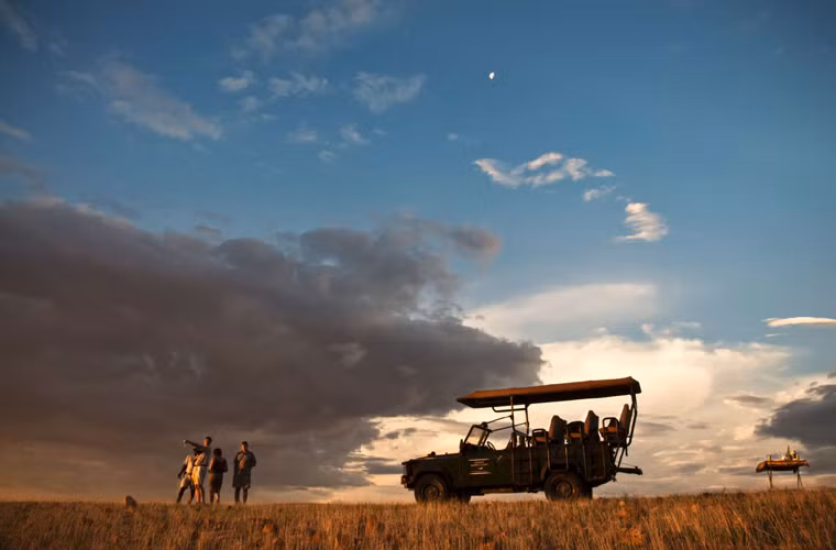 Namibia là điểm đến lý tưởng thứ 6 trong danh sách 52 địa danh tuyệt vời nhất thế giới năm 2014. Một trong những điểm đến nổi tiếng ở đây là sa mạc Namib. Nơi đây được biết đến là sa mạc lâu đời nhất thế giới, đã tồn tại khoảng 43 triệu năm và không thay đổi hình thái từ khoảng 2 triệu năm trở lại đây.