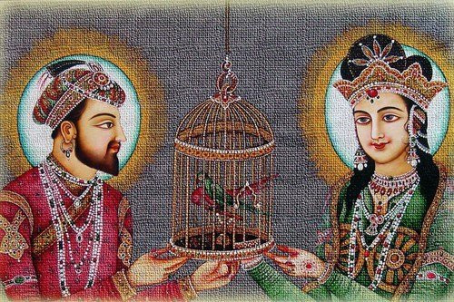 Chuyện tình hạnh phúc của Shah Jahan và Mumtaz Mahal. Năm 1612, Arjumand Banu đã kết hôn với hoàng đế Shah Jahan (15 tuổi) của đế chế Mughal. Sau khi kết hôn, cô đổi tên thành Mumtaz Mahal. Cuộc hôn nhân của hai người vô cùng hạnh phúc.