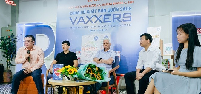 Vaxxers - cuốn sách kể về hành trình phi thường phát triển vắc xin AstraZeneca - Hình 2 Vaxxers - cuon sach ke ve hanh trinh phi thuong phat trien vac xin AstraZeneca-Hinh-2