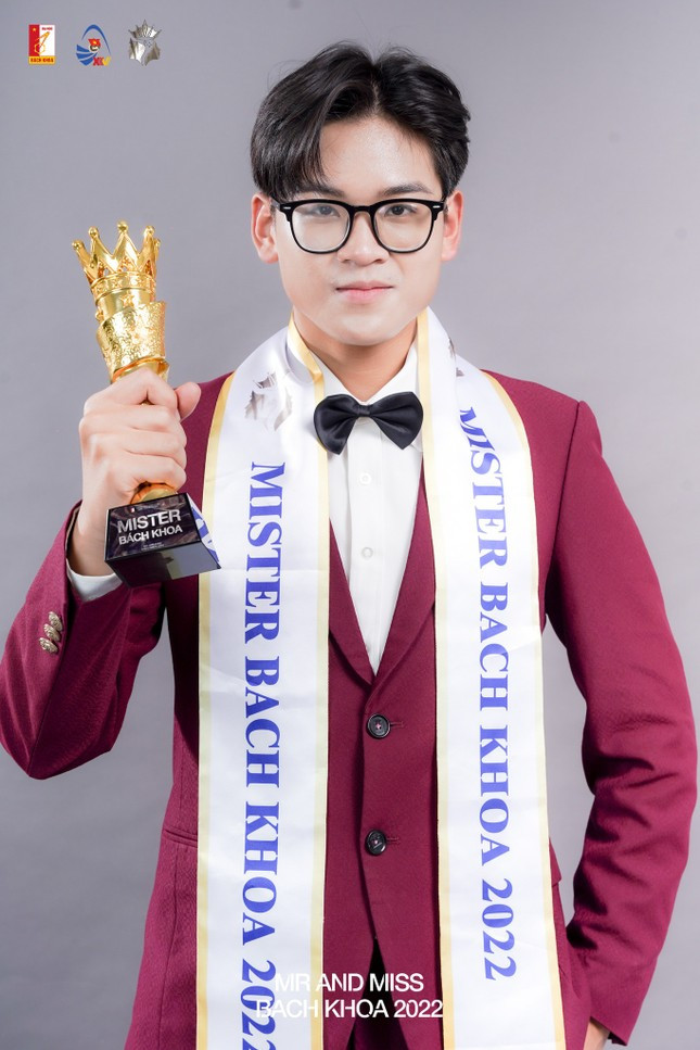 Tan Nam vuong Bach khoa: Khong dam di thi vi nghi ban than 