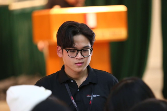 Tan Nam vuong Bach khoa: Khong dam di thi vi nghi ban than 