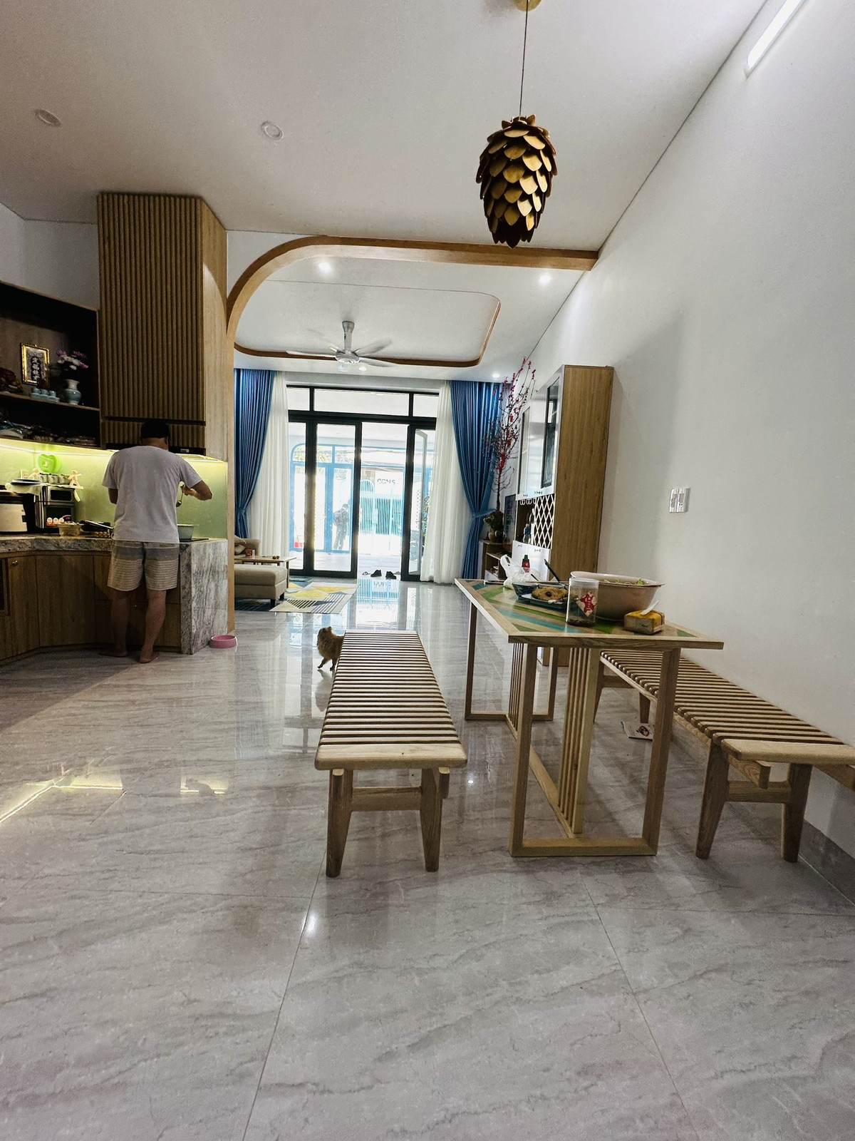 Ngôi nhà phố biển thông gió mát lịm, không gian đóng mở - Hình 10 Ngoi nha pho bien thong gio mat lim, khong gian dong mo-Hinh-10