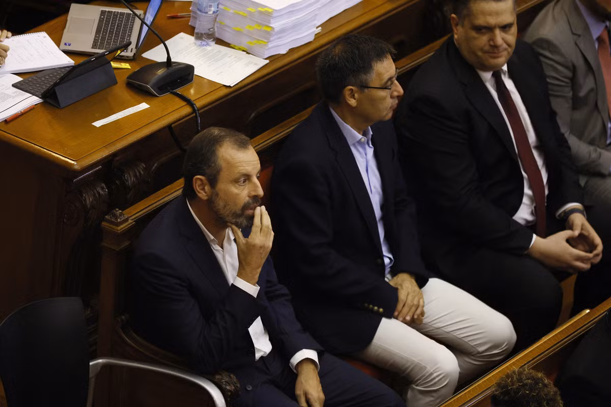 Barca tra 7 trieu euro de trong tai tu van tu 2001-Hinh-2