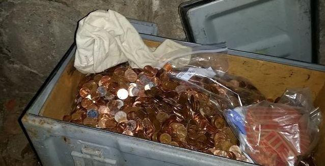 Thấy cánh cửa bí mật trong nhà vừa mua, nam thanh niên rùng mình - Hình 2 Thay canh cua bi mat trong nha vua mua, nam thanh nien rung minh-Hinh-2