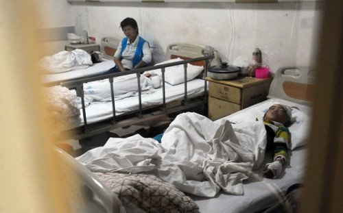 Trong những năm gần đây, Trung Quốc đã diễn ra nhiều vụ tấn công bạo lực bằng dao đối với trẻ em. Trong đó có một vụ tấn công nghiêm trọng vào các trường học vào năm 2010, 17 người đã thiệt mạng, trong đó có 15 trẻ em và số người bị thương lên đến 80 người.