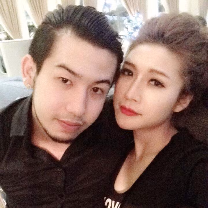 Cách đây không lâu, Vân Navy từng dính nghi án lấy chồng sớm, nhưng sau đó nàng hot girl "phù thủy" của 5S Online đã đính chính lại rằng cô chưa có ý định kết hôn ở hiện tại. Với chàng trai xuất hiện gần đây, Vân Navy tiết lộ hai người đã quen nhau được 9 tháng và hai người đang có mối quan hệ ở trên mức bạn bè một chút.