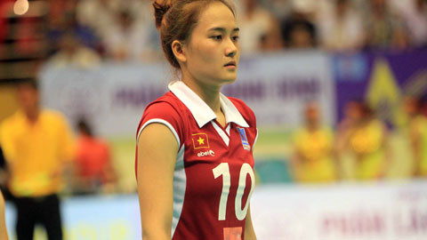 Sinh năm 1990, còn rất trẻ nên trong lần đầu tiên được ban huấn luyện tự tin chọn làm gương mặt thay thế cho các cựu binh nổi tiếng như Ngọc Hoa, Kim Huệ... ở đội tuyển, Linh Chi đã rất nỗ lực để thể hiện mình. Cô nàng 9x được biết như một cây chuyền hai chất lượng mà còn được khen ngợi bởi nhan sắc ưa nhìn và sự duyên dáng đầy cuốn hút.