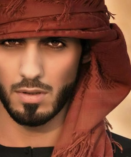 Tướng mũi đẹp: Mũi không hếch, không lệch, đầu mũi đầy đặn là tướng mũi đẹp.