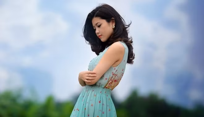  28 âm lịch: Người phụ nữ sinh ngày 28 âm lịch chắc chắn sẽ giàu có, may mắn trong suốt cuộc đời. Họ can đảm và có ý chí mạnh mẽ. 