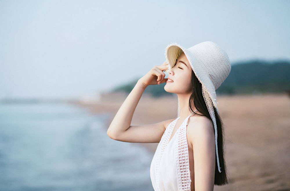  Ngày mùng 5 âm lịch: Đối với phụ nữ sinh ngày 4 âm lịch, vận mệnh sẽ tốt như rằm và hoa theo mẫu số Thiên Can, Địa chi nên chỉ cần chịu chi, sẽ có đại thu hoạch. Phụ nữ sinh vào hai ngày âm lịch này, họ có thể là một người phụ nữ tự lập và giàu có. 