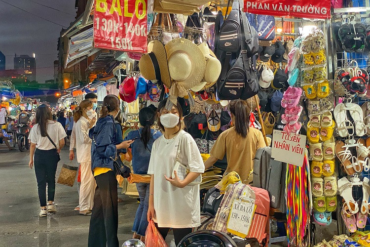 Siêu chợ Nhà Xanh trở lại thời hoàng kim, biển người mua sắm tắc đường ảnh 5