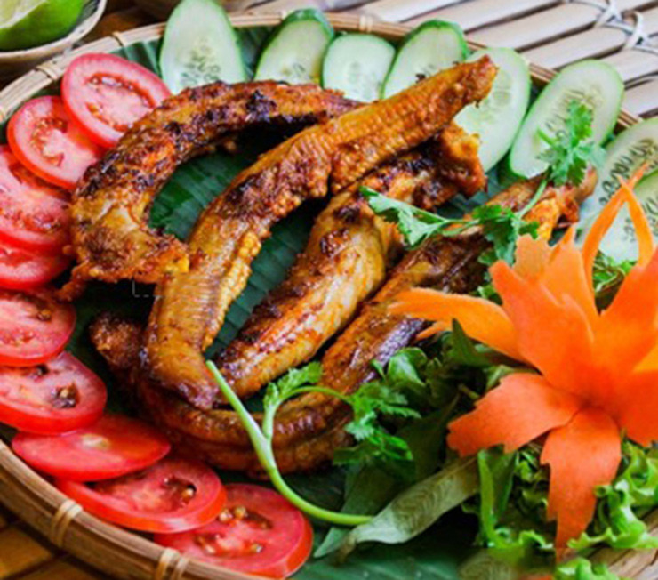 Bình thường, trên chợ mạng cá ninja được làm sẵn, đóng túi bán 220.000-300.000 đồng/kg